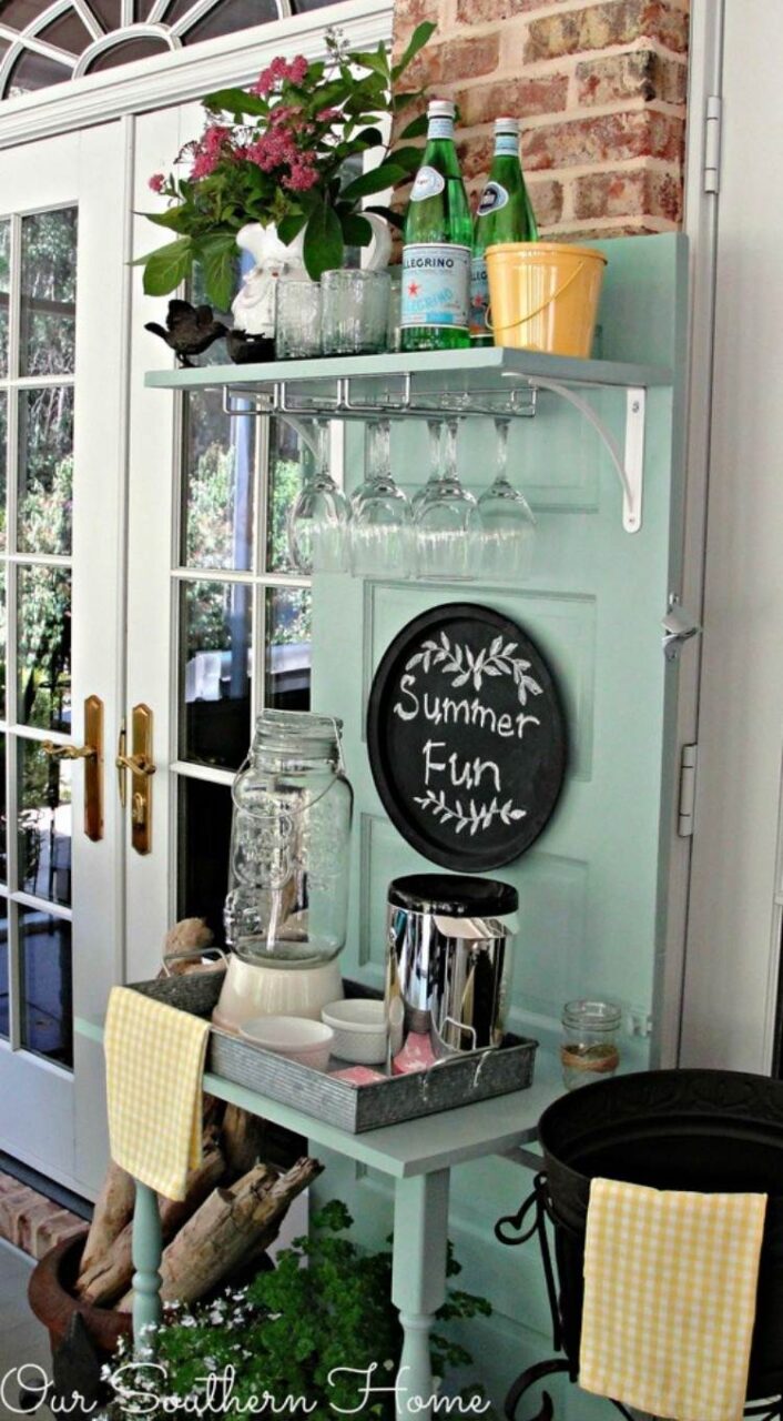 20 ιδέες για DIY κατασκευές με παλιές πόρτες