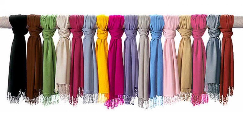 ΜΟΔΑ: Πώς μπορούμε να φορέσουμε το φουλάρι, την πασμίνα και το κασκόλ! 25 τρόποι [ΒΙΝΤΕΟ]