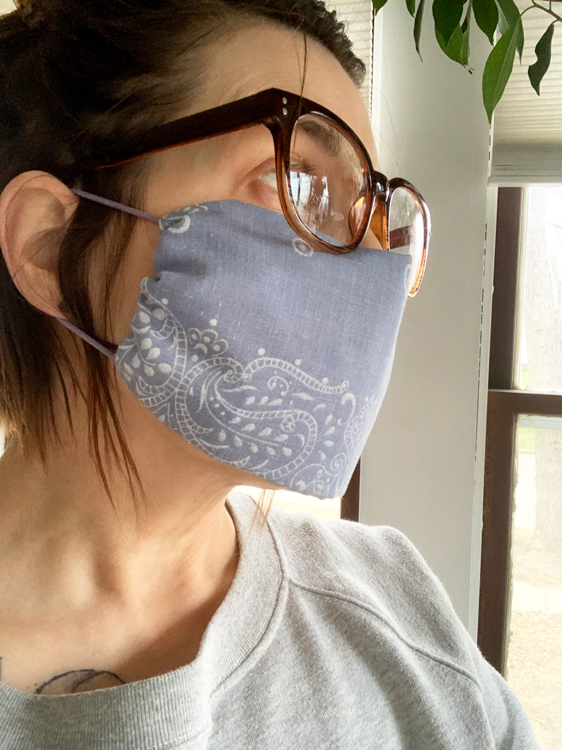 4 Εύκολοι Τρόποι Κατασκευής Μάσκας Προστασίας Προσώπου Χωρίς Ράψιμο