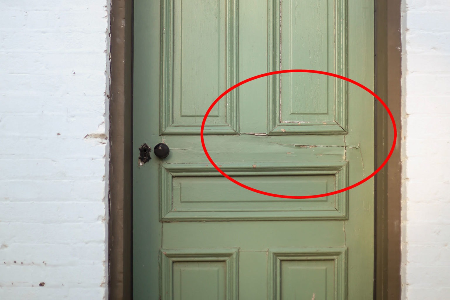 Αυτοκόλλητα πόρτας – καλύψτε φθορές, μετατρέψτε τις πόρτες σε διακοσμητικά στοιχεία!