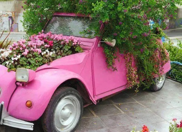 DIY Μίνι Κήποι με Παλιά Αυτοκίνητα