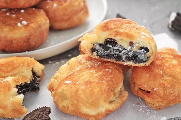 Deep-Fried Oreos,deep fried oreos recipe,deep fried oreos with crescent rolls,μπισκότα Oreos,τηγανιτά Oreos,γλυκιές συνταγές