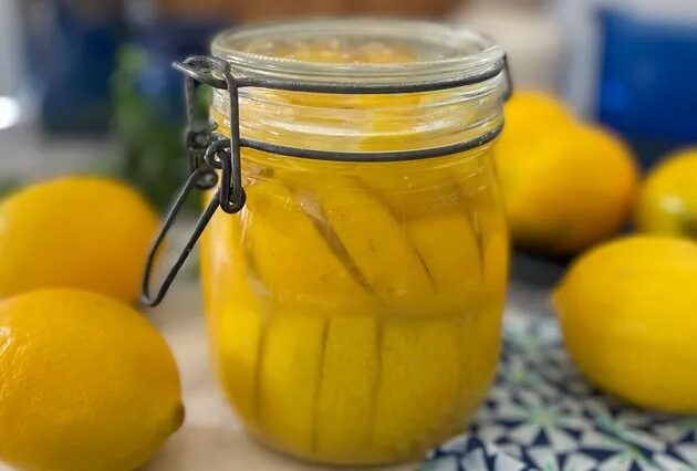 λεμόνια τουρσί,συνταγή για λεμόνια τουρσί,αλμυρές δημιουργίες