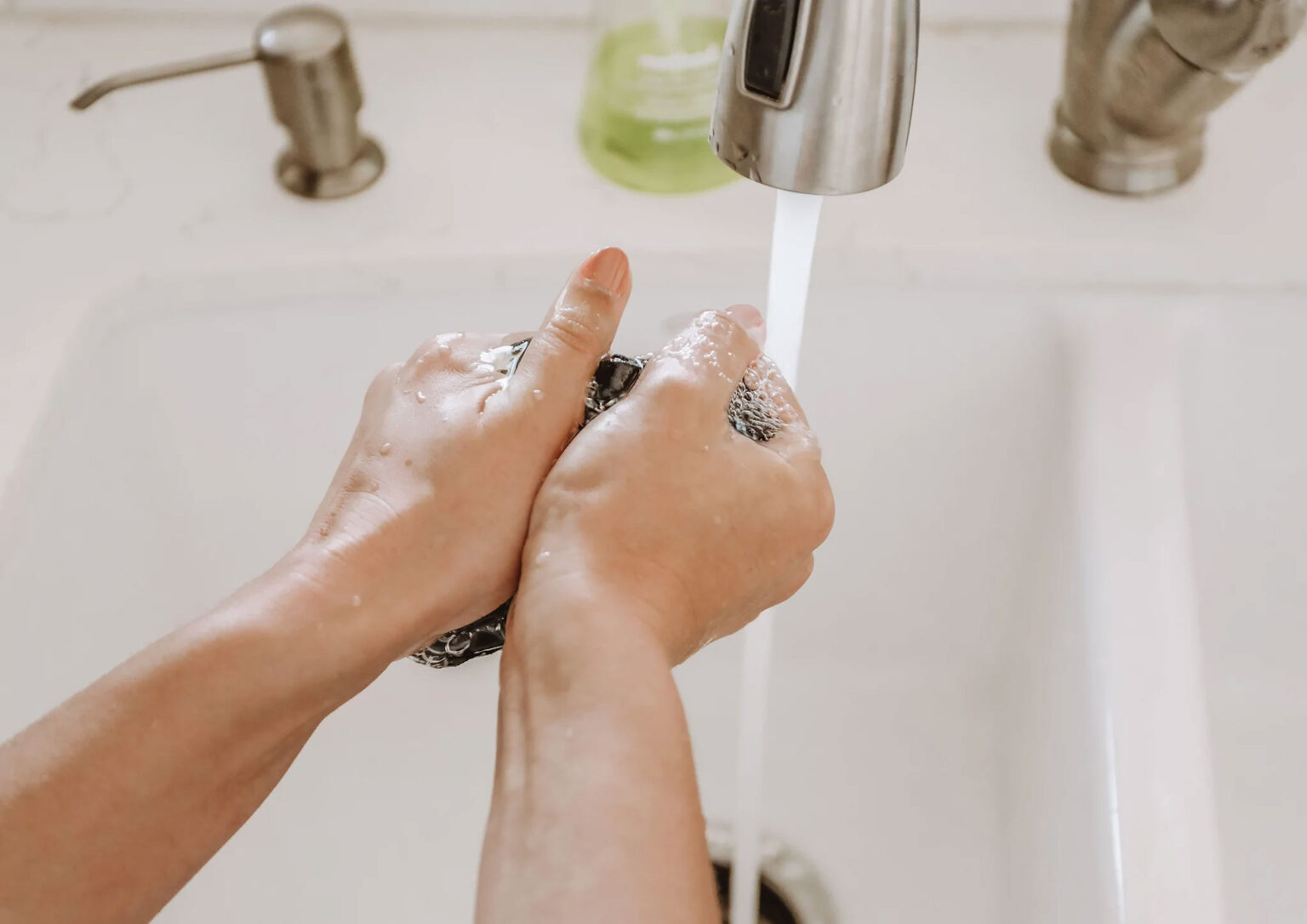 Πώς να Πλύνετε ένα Μαγιό Χωρίς να το Καταστρέψετε