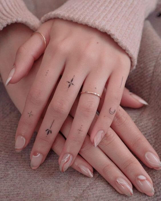 25 Τατουάζ Δαχτύλων που Μπορεί να σας Εμπνεύσουν να Ξεφορτωθείτε τα  Δαχτυλίδια σας