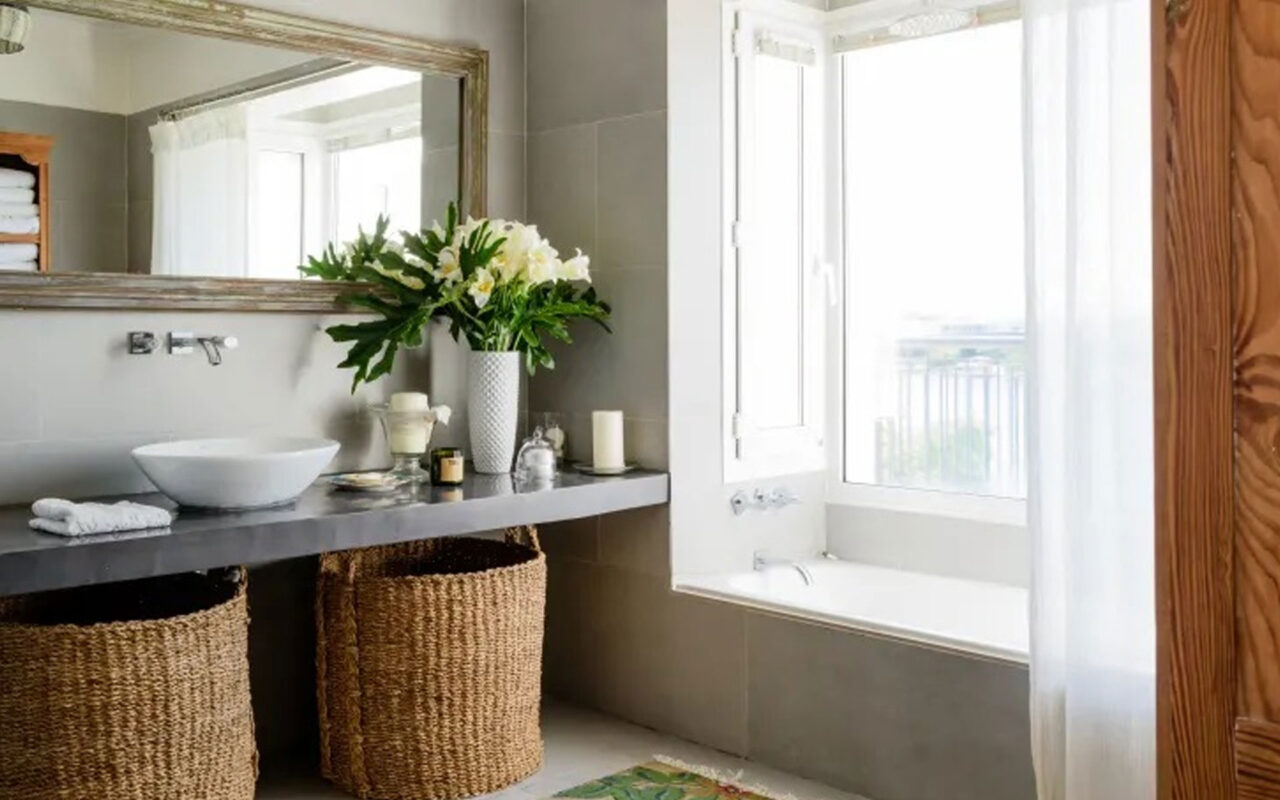 DIY καθαριστικά μπάνιου,σπιτικά καθαριστικά μπάνιου,φυσικά καθαριστικά μπάνιου,καθαρισμός,συμβουλές καθαρισμού,χρήσιμα,