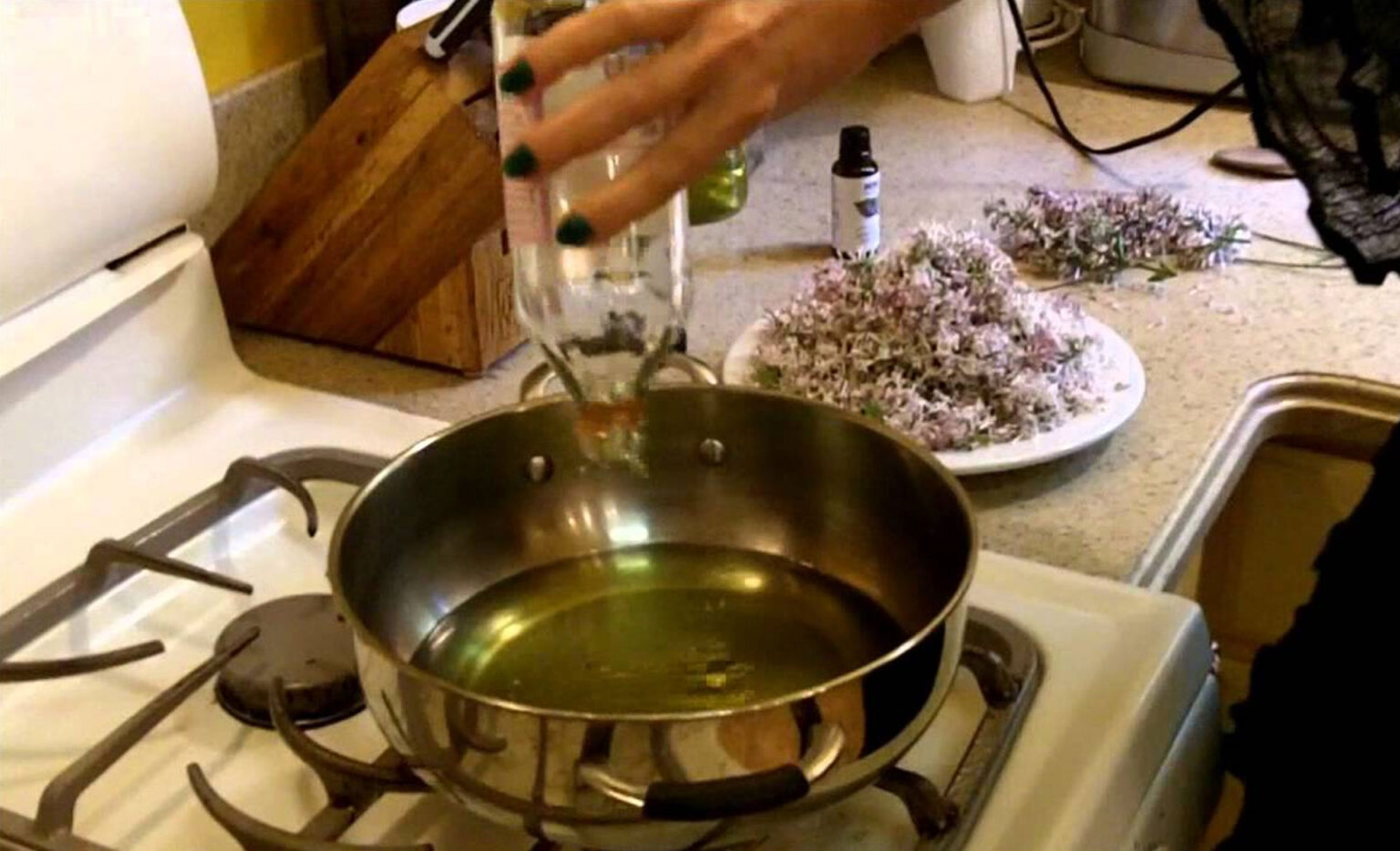 Πώς Μπορώ Να Δημιουργήσω Μόνος μου ΑΙΘΕΡΙΑ ΕΛΑΙΑ - Οδηγίες Και Βίντεο