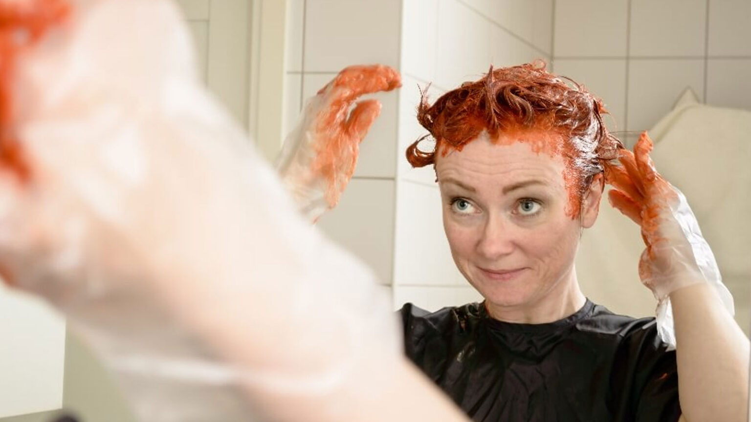 Κρούει καμπανάκι κινδύνου για τις βαφές μαλλιών ο καθηγητής Δ. Κουρέτας - Είναι Πιθανόν Υπεύθυνες για Καρκίνο;