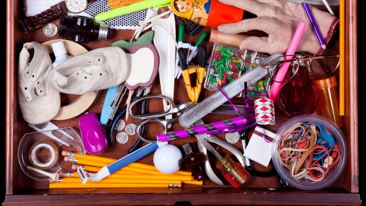 10 Πράγματα στο Σπίτι που Πρέπει να Πετάξετε Μέχρι το Τέλος του Καλοκαιριού