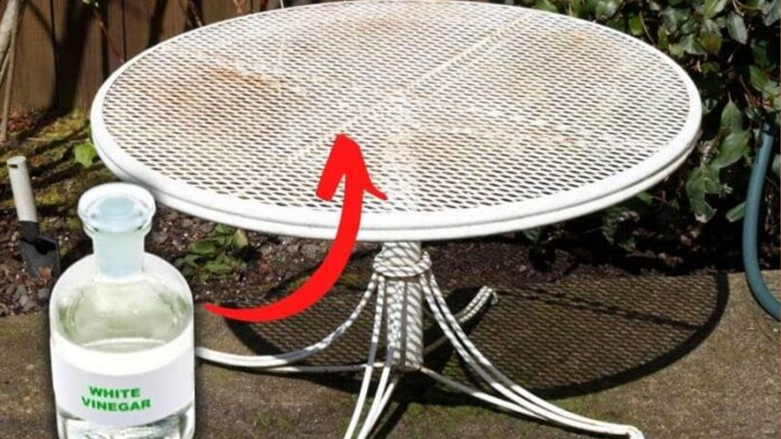 Έπιπλα Βεράντας Σαν Καινούργια: Πώς Να Τα Καθαρίσεις Με Ένα Μόνο Υλικό!