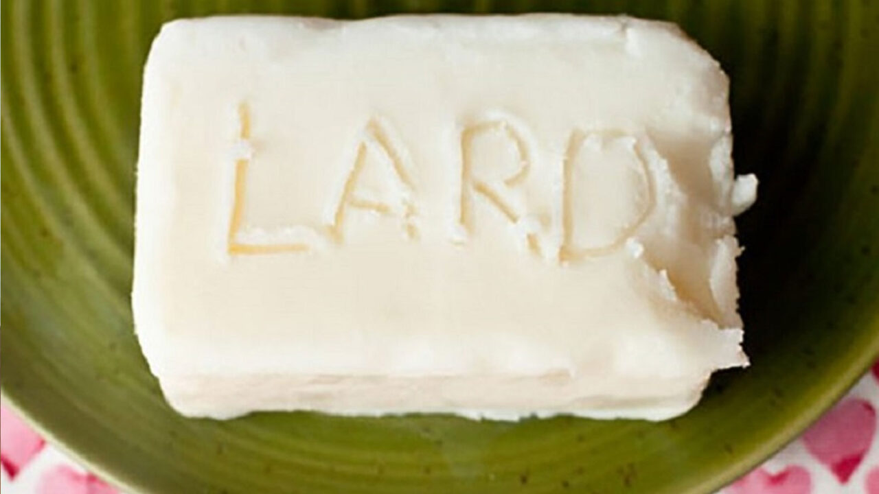 Θυμάσαι Το Λαρδί; Μόλις πρόσφατα επανήλθε αυτό το υπερκορεσμένο μαγειρικό λίπος