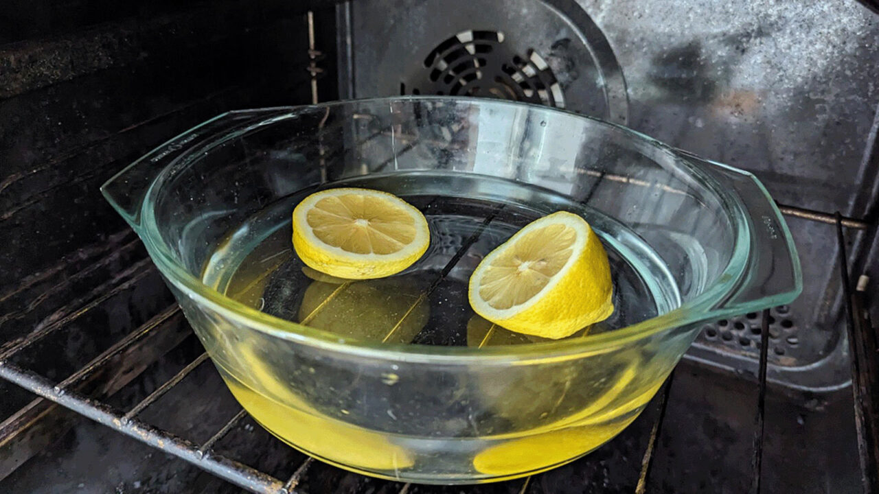 Ώρα Για Καθάρισμα Φούρνου: Πυρέξ Και Λεμόνι Και "Καθάρισες" ΧΩΡΙΣ Χημικά