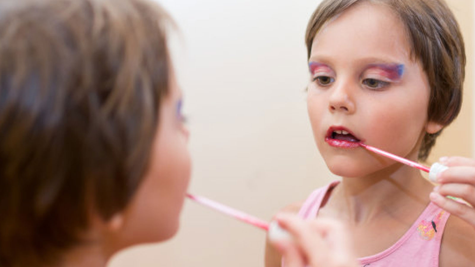 Πρώιμη Εφηβεία στα Κορίτσια: Χημικές Ουσίες σε Σαπούνια, Σαμπουάν και Καλλυντικά Συνδέονται Σύμφωνα με Μελέτη