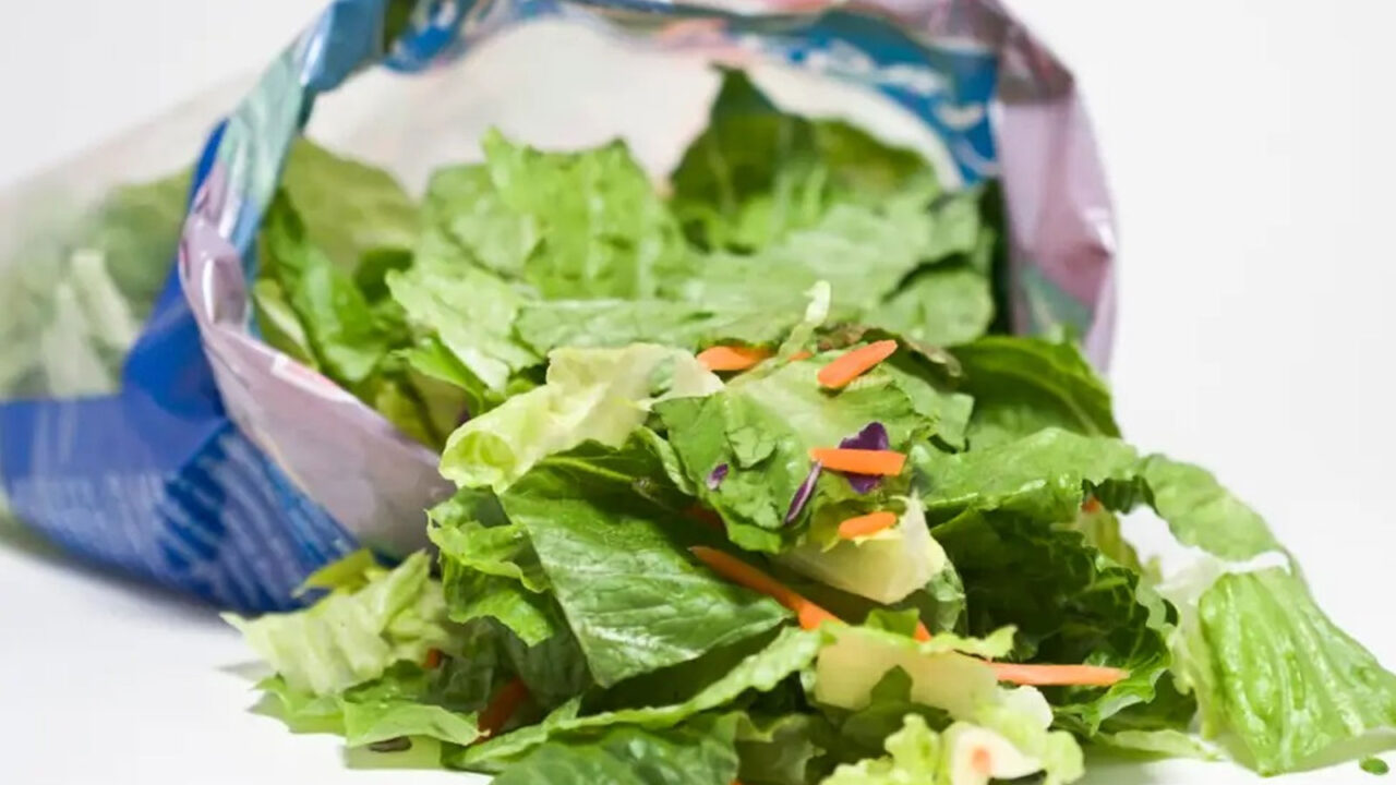 συσκευασμένες σαλάτες,παράσιτο σε συσκευασμένες σαλάτες,διατροφή,συμβουλές διατροφής,κυκλοσπορίαση,στομαχικές διαταραχές,διάρροια,υγεία,συμβουλές υγείας,