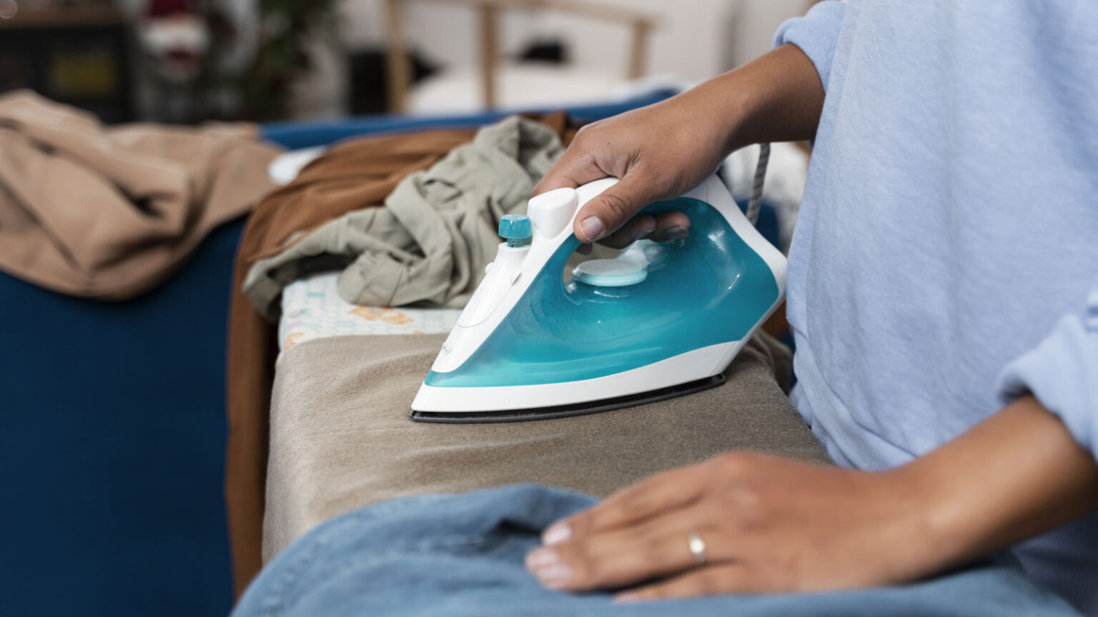 Αυτή είναι η λύση για να απολυμάνετε το σίδερο Βήμα - Βήμα