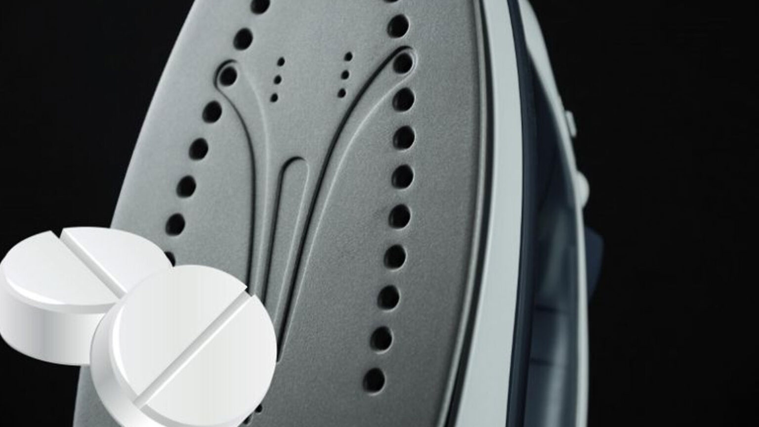 Πως να Καθαρίσετε ένα Σκουριασμένο Σίδερο Ρούχων με Παρακεταμόλη