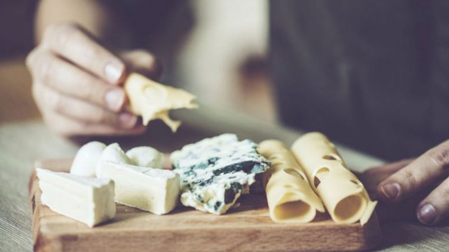 υπερβολική κατανάλωση τυριού,διατροφή,συμβουλές διατροφής,υγεία,συμβουλές υγείας,