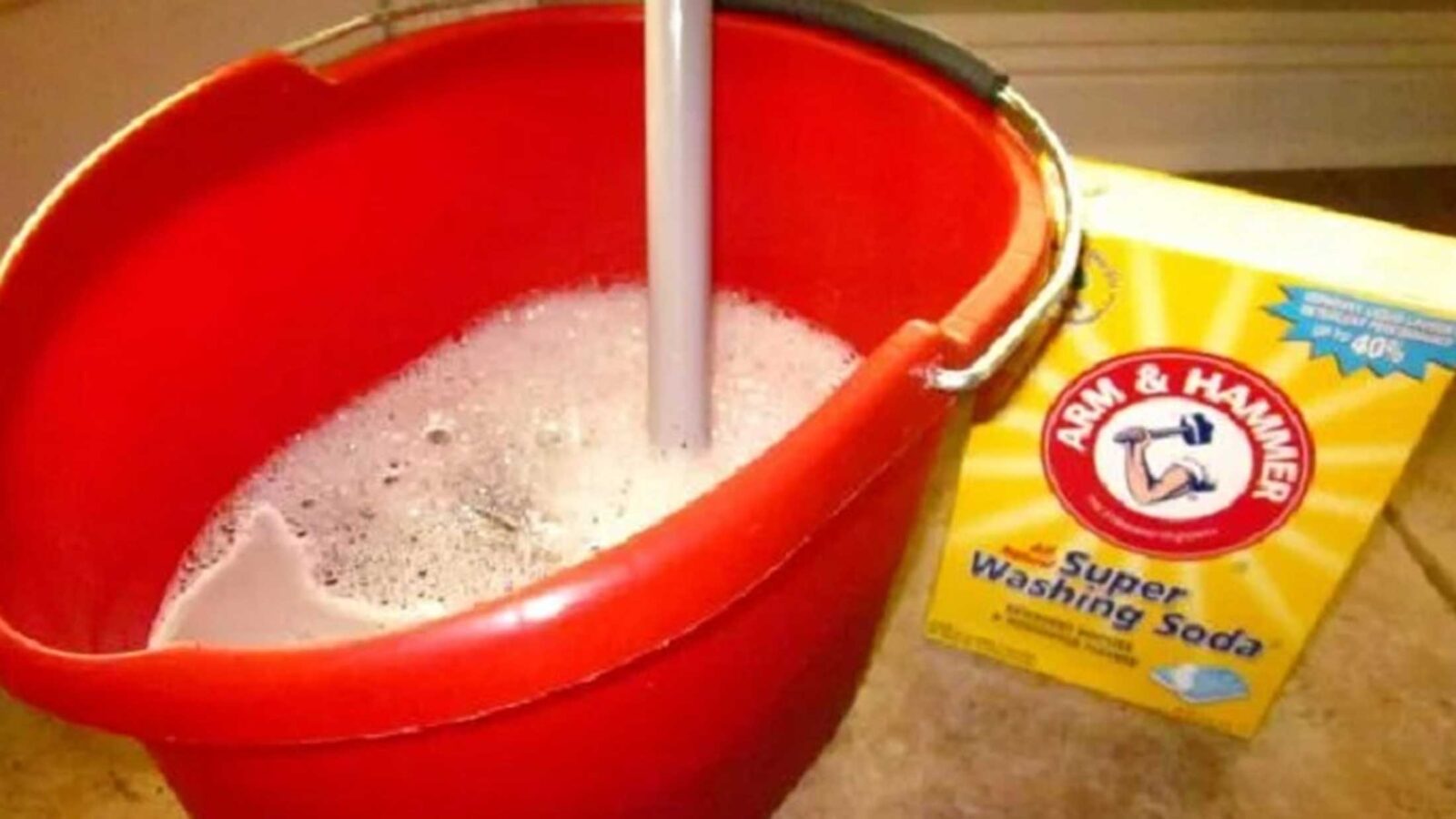 Με αυτόν τον Τρόπο Θα Φτιάξεις Καθαριστικό Βαρέως Τύπου για Κάθε Πάτωμα - Καθαρίζει σκληρές βρωμιές