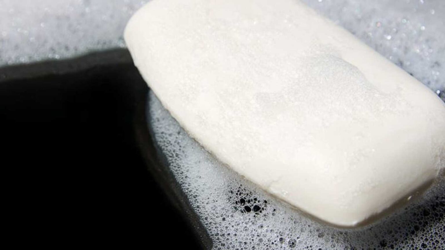 Τι σημαίνει η ημερομηνία λήξης στα σαπούνια και πώς λειτουργούν;