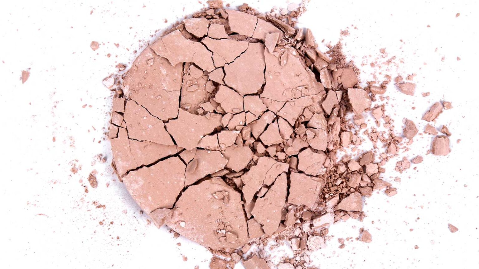 Πώς να διορθώσεις Σπασμένη Πούδρα, Σκιές Ματιών, Highlighter, σε μόλις 5 Βήματα με το πιο απλό συστατικό - Λειτουργεί πάντα