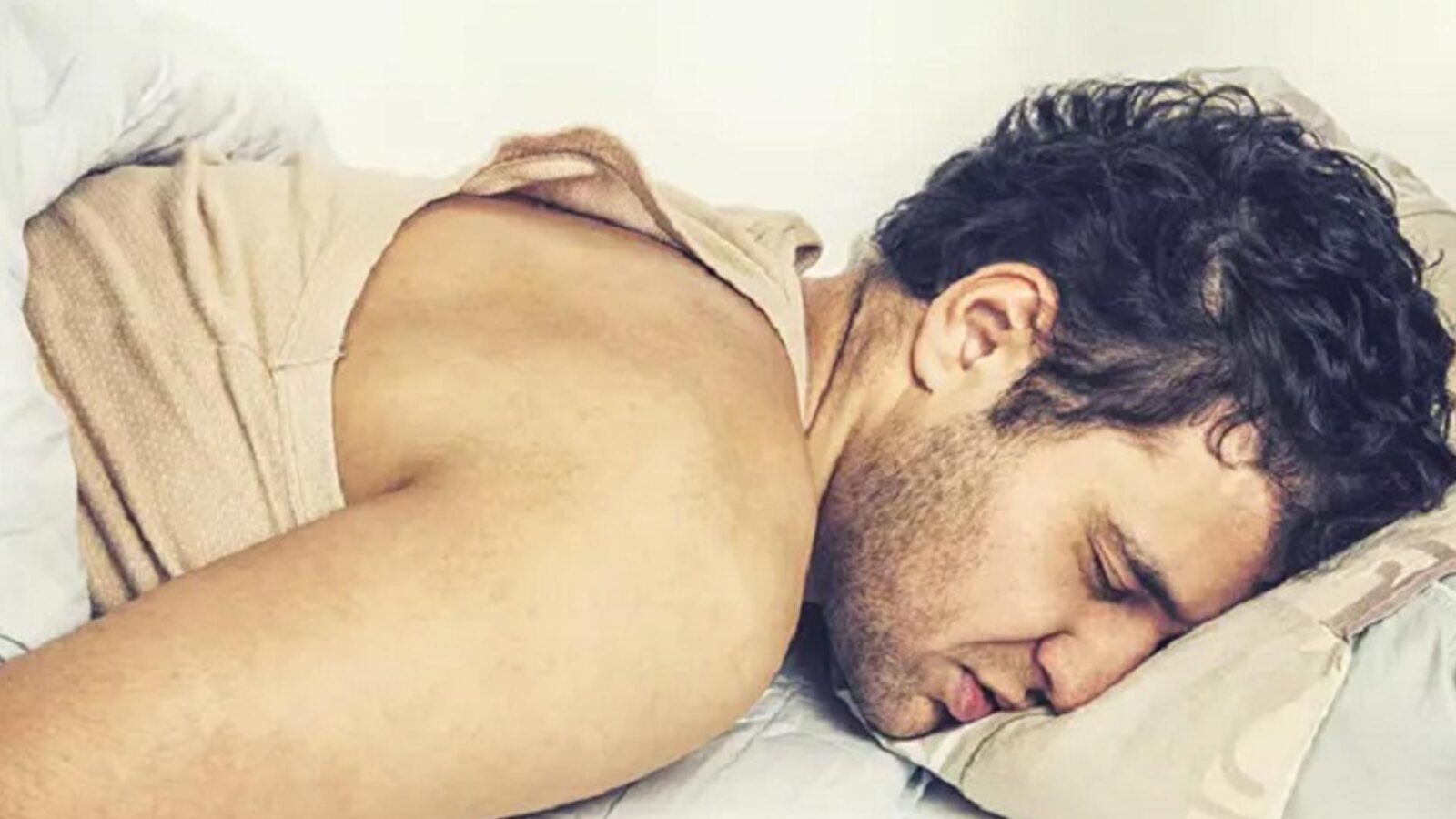 3 τρόποι για να κοιμηθείτε τις καυτές νύχτες του καλυσωνα χωρίς air condition