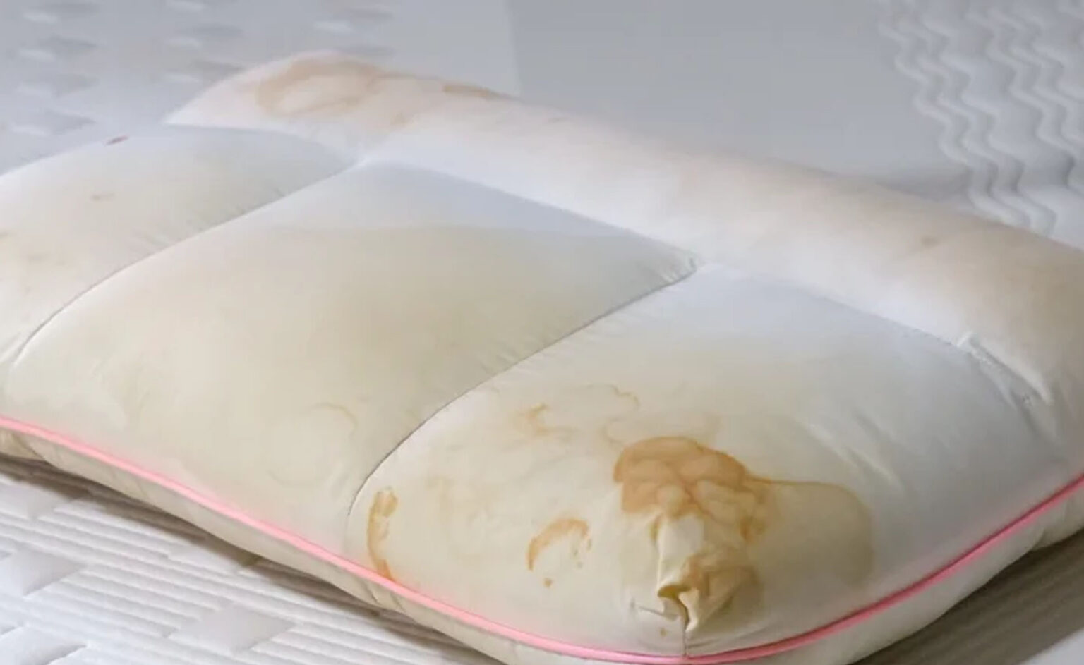 Κιτρινα μαξιλαρια καθαρισμα