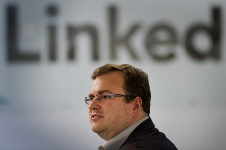 Reid Hoffman - Ιδρυτής του Linkedin: Η παραδοσιακή εργασία με ωράριο «από τις 9 μέχρι τις 5» θα εξαφανιστεί