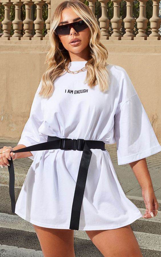 20 μοναδικά outfits με λευκό T-shirt για να μοιάζεις σαν μοντέλο κάθε μέρα