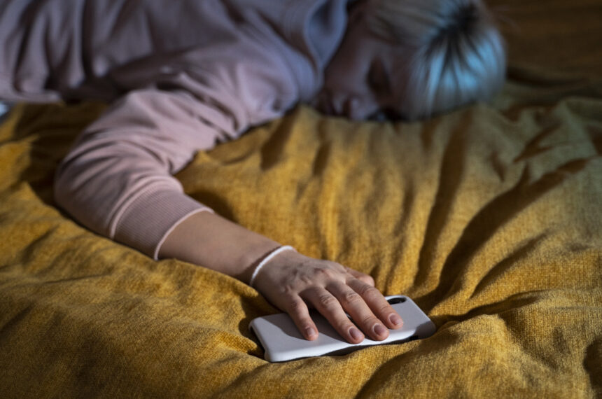 Γιατί δεν πρέπει να πατάτε το κουμπί αναβολής στο ξυπνητήρι – Τι λένε ειδικοί