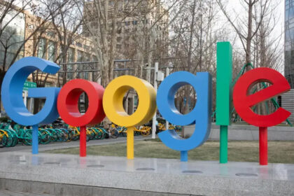 Η Google απολύει πάνω από 200 AI εκπαιδευτές: Εκπαίδευαν πρόγραμμα που θα είναι σε θέση να εκπαιδεύσει την τεχνητή νοημοσύνη χωρίς την ανθρώπινη παρέμβαση