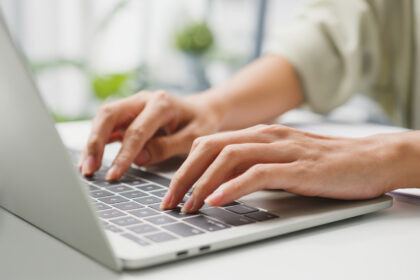 Ρωτήσαμε το ChatGPT τι μπορείς να κάνεις για online εισόδημα μέχρι και 3.000€ και ιδού τι απάντησε