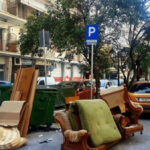 Έβγαλε στο πεζοδρόμιο ογκώδη για πέταμα και έφαγε "χοντρό" πρόστιμο