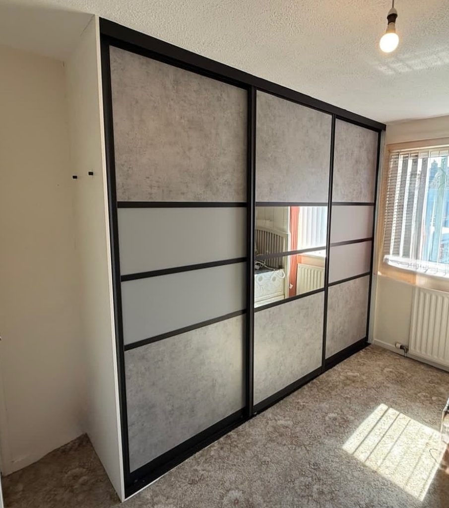 Συρόμενες ντουλάπες: 18 σχέδια για το 2025 που θα απογειώσουν το υπνοδωμάτιο 18 Συρόμενες ντουλάπες: 18 σχέδια για το 2025 που θα απογειώσουν το υπνοδωμάτιο