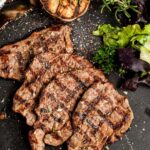 Πώς να προετοιμάσεις το κρέας για ψήσιμο: Η καλύτερη μαρινάδα και γιατί να βάλεις ξίδι