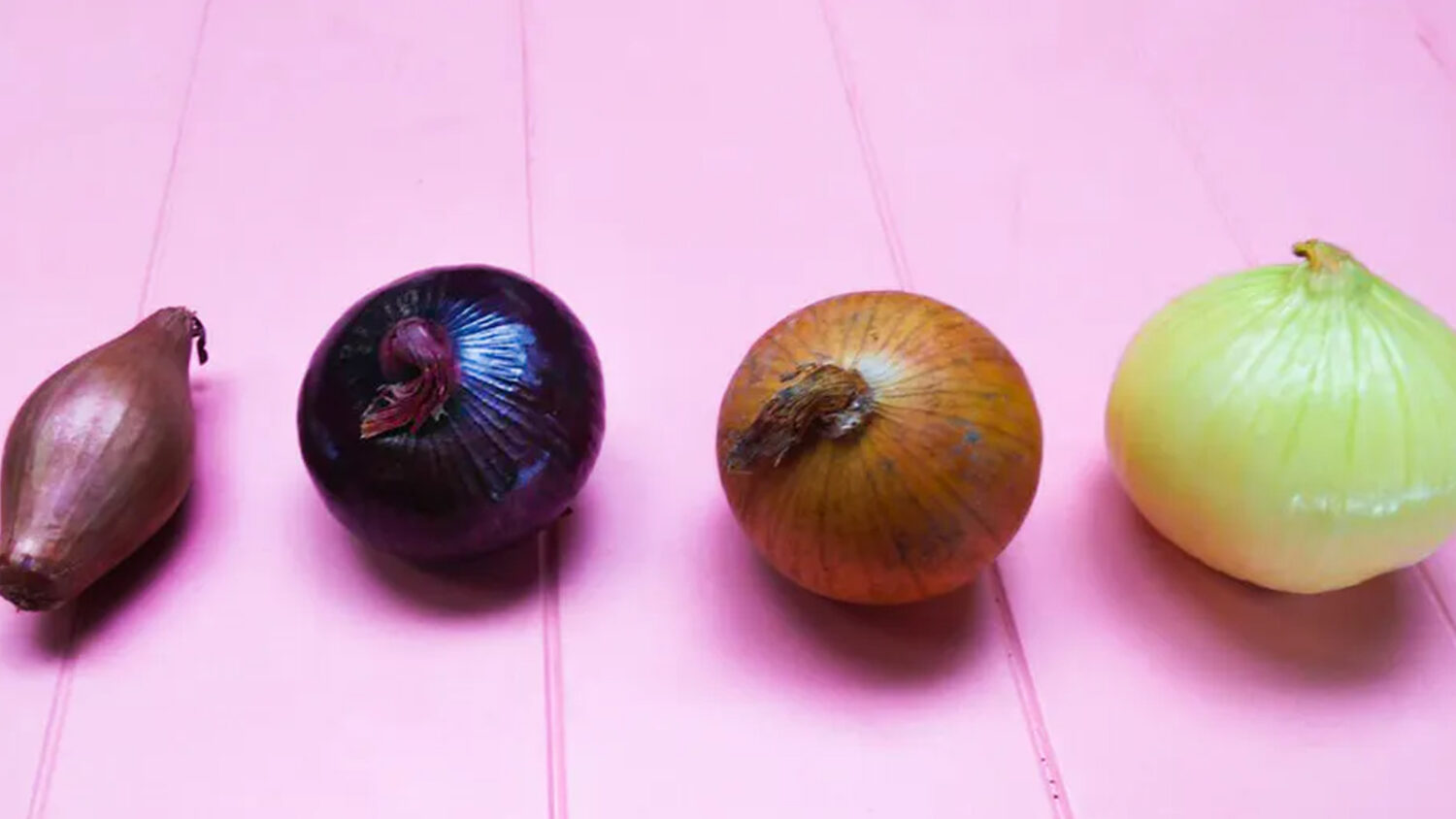 Εσύ ξέρεις τη διαφορά ανάμεσα στα είδη κρεμμυδιών ανάλογα με το χρώμα;