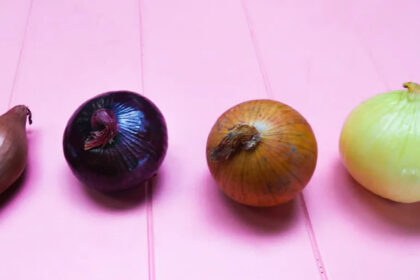 Εσύ ξέρεις τη διαφορά ανάμεσα στα είδη κρεμμυδιών ανάλογα με το χρώμα;