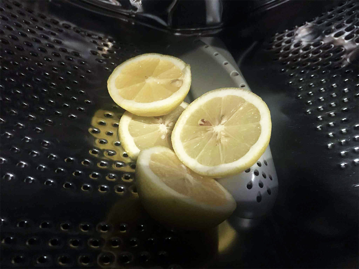 Φέτες λεμονιού στο πλυντήριο