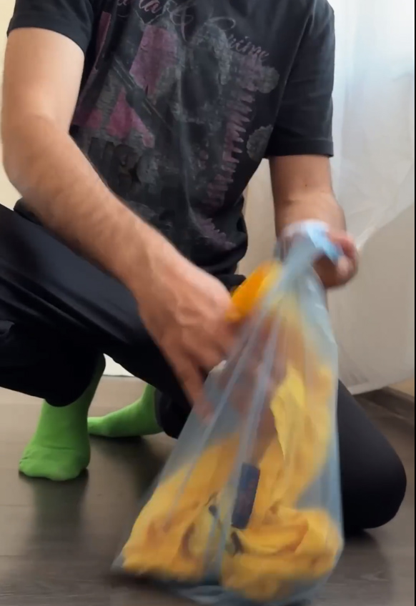 Στέγνωσε τα ρούχα σου με τη μέθοδο των Νιγηριάνων - Σε 5 λεπτά χωρίς στεγνωτήριο, σίδερο ή καλοριφέρ, μόνο με σακούλα