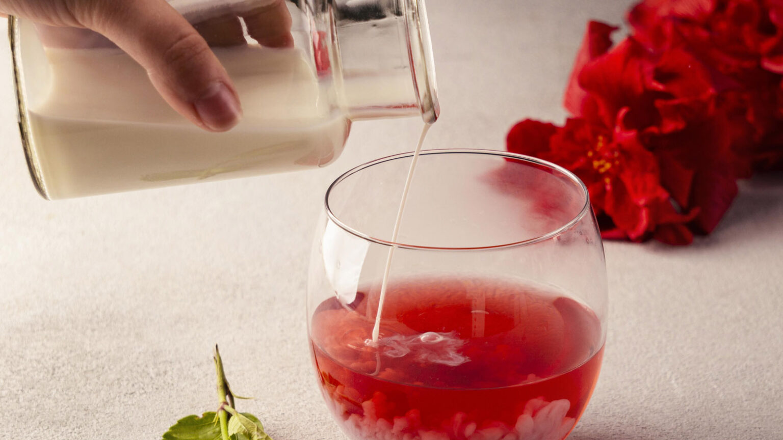 Τα ευεργετικά οφέλη του ΡΟΔΟΝΕΡΟΥ στην υπηρεσία της ομορφιάς