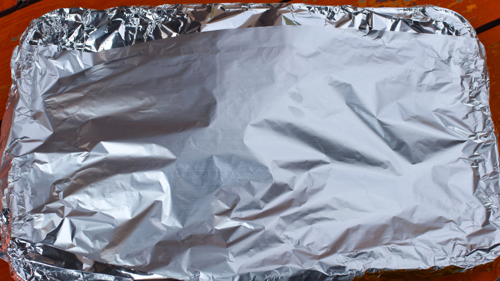 ταψί καλυμμένο με αλουμινόχαρτο