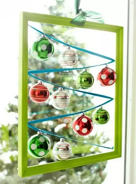 40 εναλλακτικά αυτοσχέδια Χριστουγεννιάτικα Στεφάνια σε κορνίζα