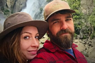 Αυτό το ζευγάρι γυρίζει τον κόσμο μαζί με το….σπίτι του