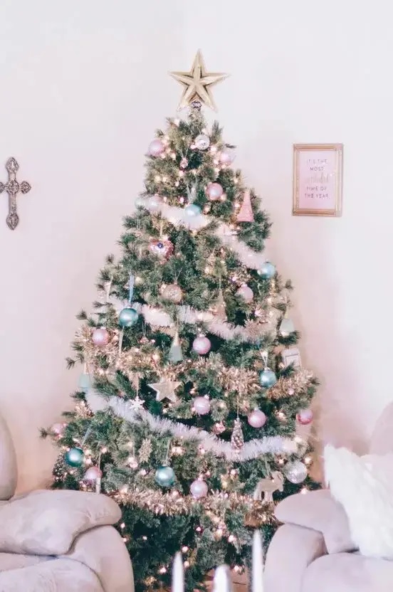 60 Μοναδικές φωτογραφίες διακόσμησης του Χριστουγεννιάτικου δέντρου μόνο για εσένα που λατρεύεις τα Χριστούγεννα