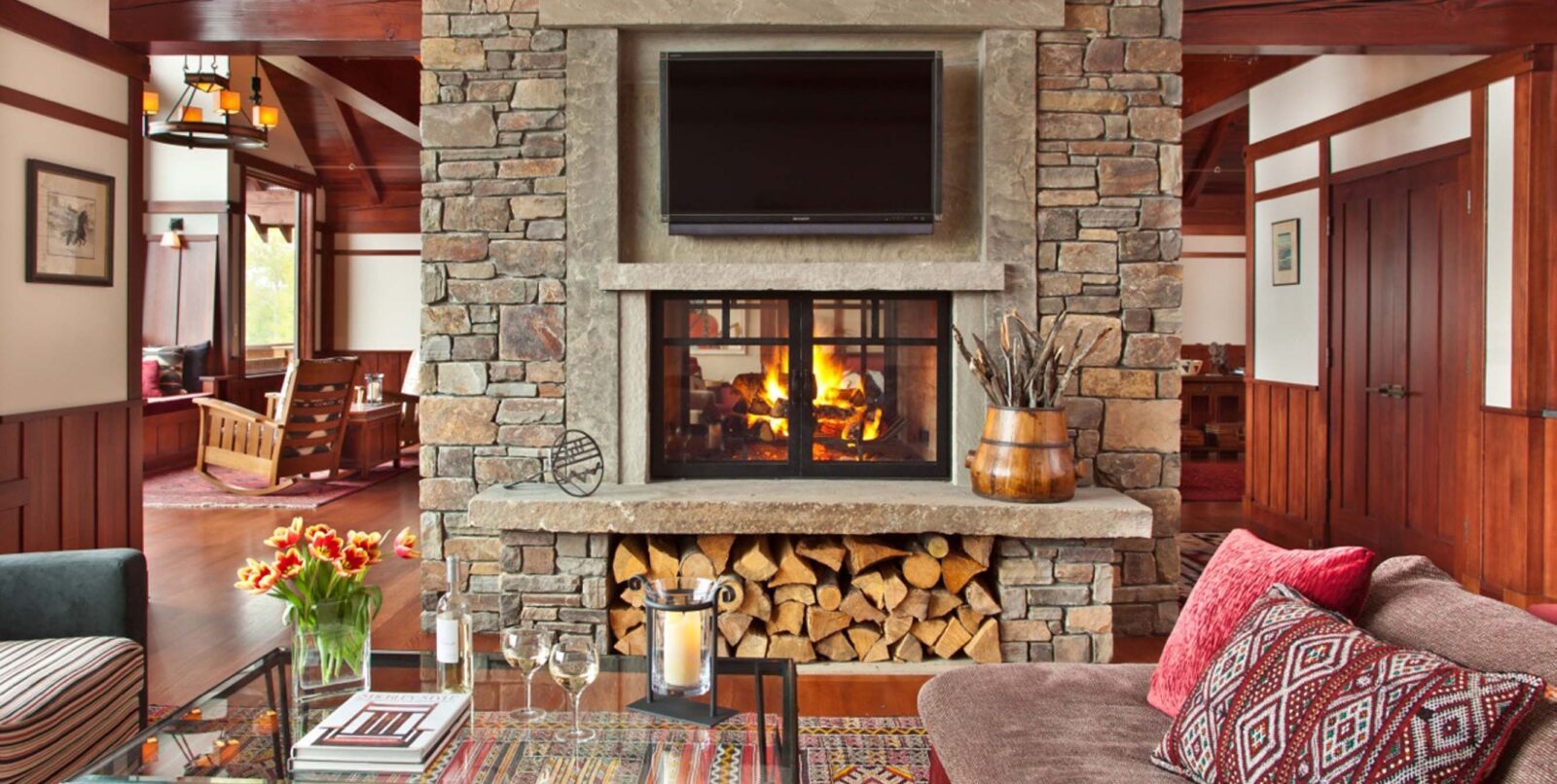 ΔΙΑΚΟΣΜΗΣΗ: 20 Τζάκια διπλής όψεως που μοιάζουν να είναι από άλλο πλανήτη