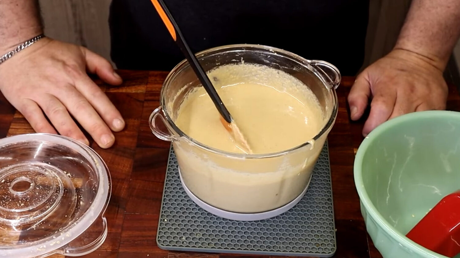 Πώς να φτιάξω σπιτικό ταχίνι χωρίς "Ε" και συντηρητικά: Συνταγή και Βίντεο από το Γιώργο Ζώλη