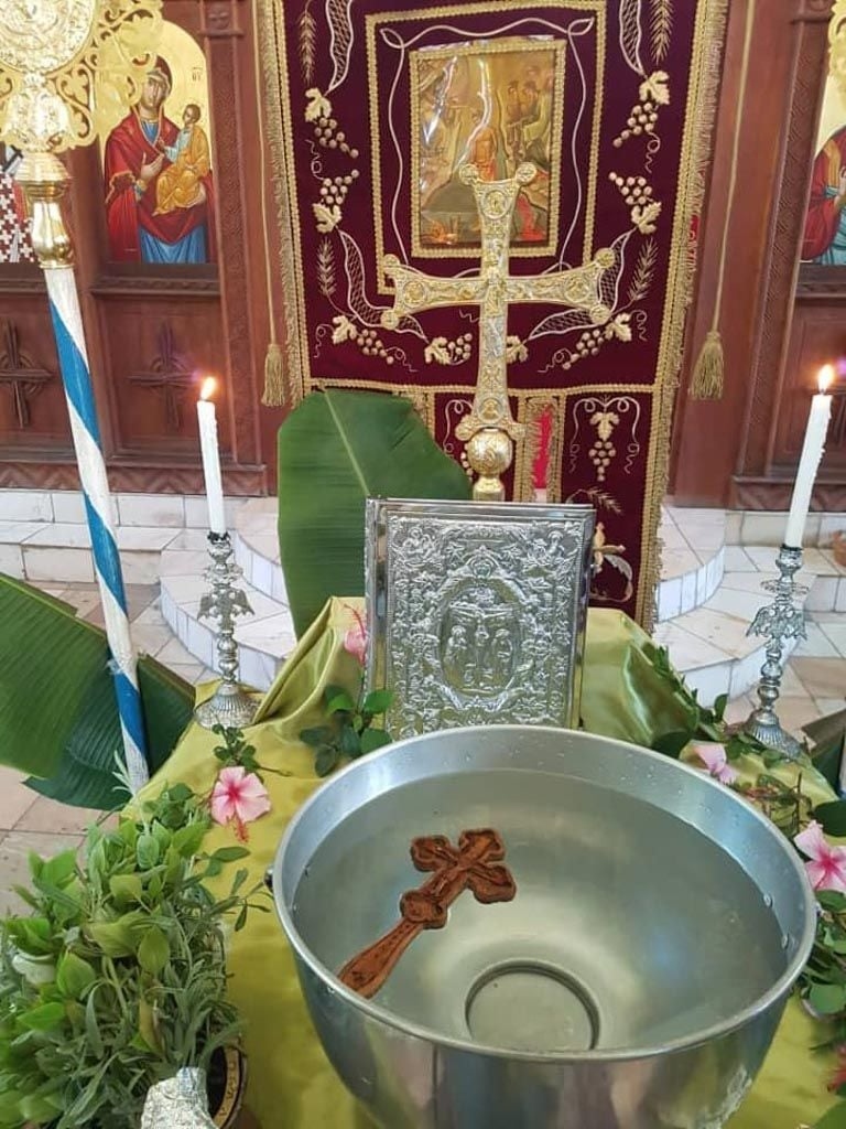 Τί είναι ο Μεγάλος Αγιασμός και που τον Χρησιμοποιούμε μετά τα Θεοφάνια και για όλο το χρόνο 2 Τί είναι ο Μεγάλος Αγιασμός και που τον Χρησιμοποιούμε μετά τα Θεοφάνια και για όλο το χρόνο