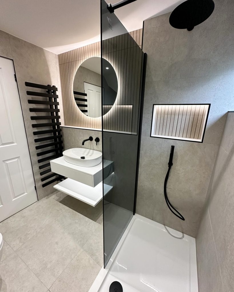 Ντους χωρίς πόρτα: 15+ ιδέες που μεταμορφώνουν το μπάνιο το 2026 16 Ντους χωρίς πόρτα: 15+ ιδέες που μεταμορφώνουν το μπάνιο το 2026