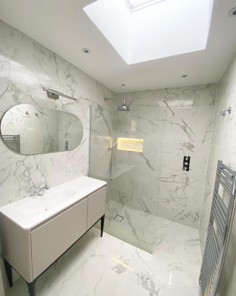 Ντους χωρίς πόρτα: 15+ ιδέες που μεταμορφώνουν το μπάνιο το 2026 3 Ντους χωρίς πόρτα: 15+ ιδέες που μεταμορφώνουν το μπάνιο το 2026