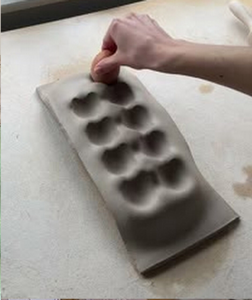 DIY Αυγοθήκες από Πηλό: Η Πανεύκολη Κατασκευή που Δείχνει Σαν να την Αγόρασες 5 DIY Αυγοθήκες από Πηλό: Η Πανεύκολη Κατασκευή που Δείχνει Σαν να την Αγόρασες