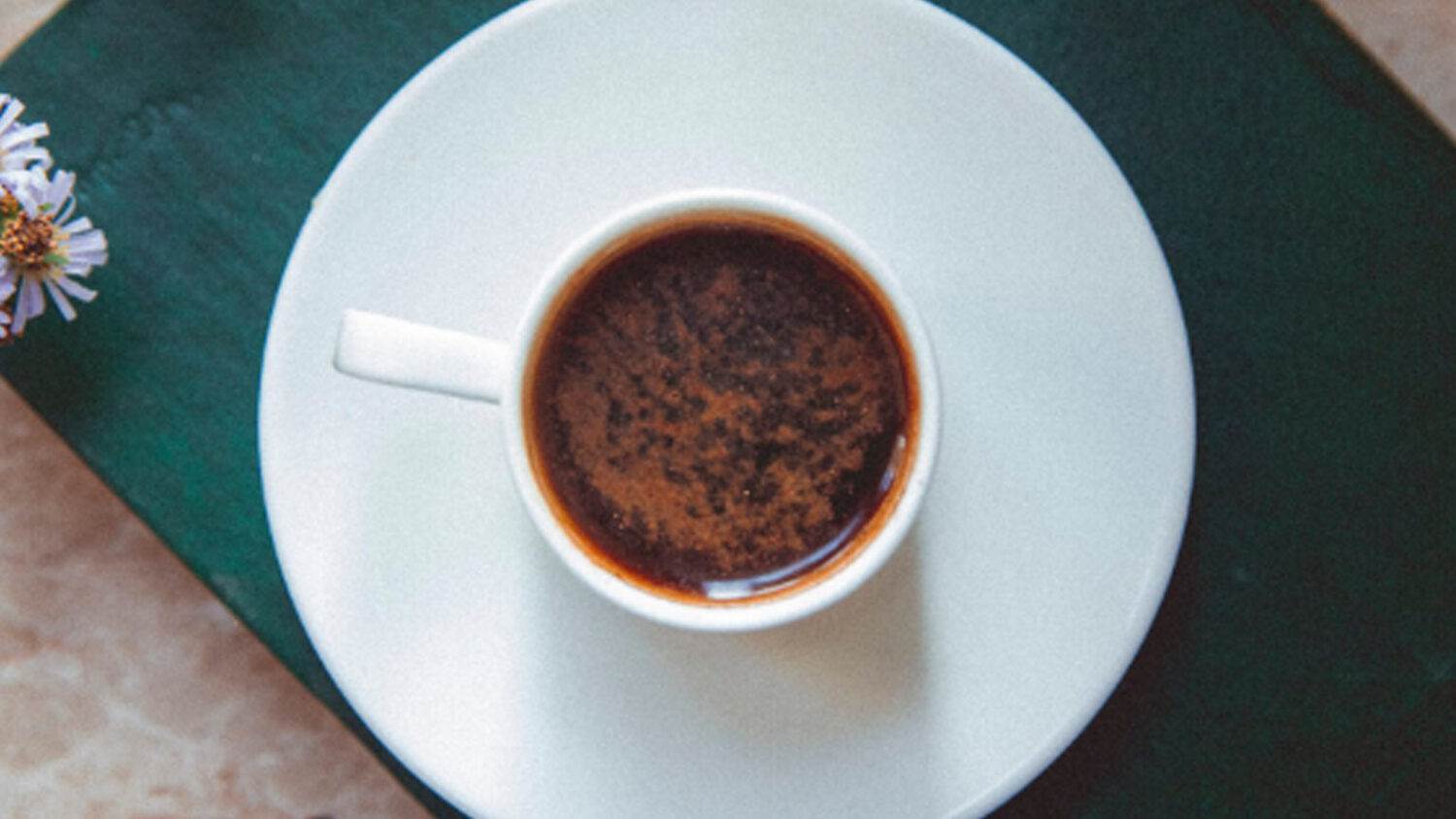 Πίνεις καφέ και έχεις πίεση; Τι λένε οι ειδικοί